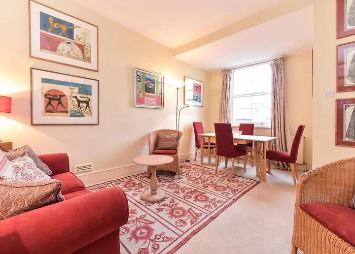 Smart Flat Near Pimlico Tube